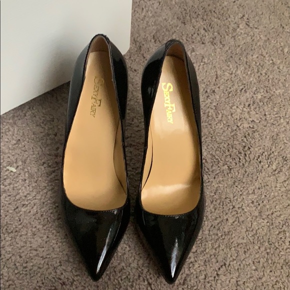 High heels - Picture 1 of 3